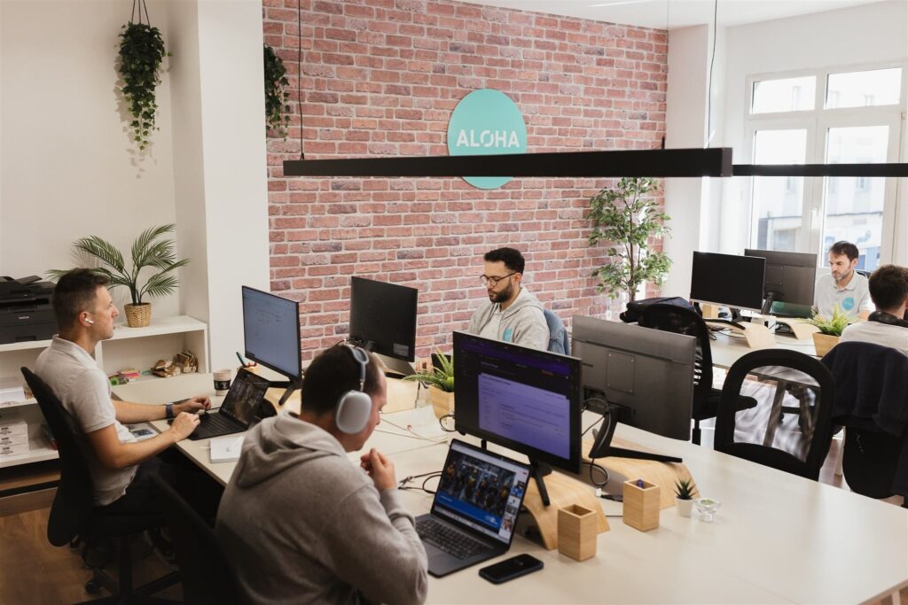 Team of Aloha Clouds, ServiceNow Partner specialized in ITSM with a boutique approach, working at their office in Aviles